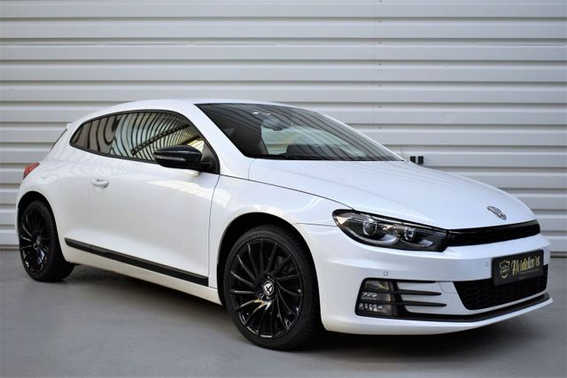 Volkswagen Scirocco 2.0 TSI AUTOMATIK*SITZH*KLIMAAUT*PDC*XE