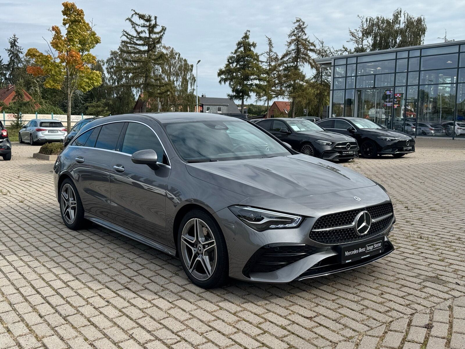 Mercedes-Benz CLA 200 SB AMG Distronic Rü-Cam LED AHK Winter-P imagem 3