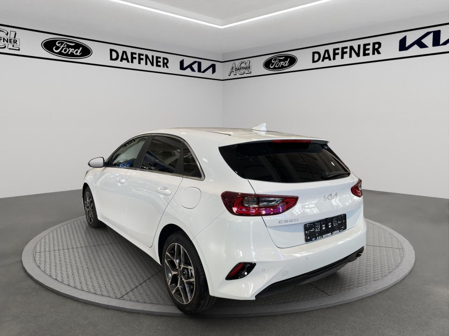 Fahrzeugabbildung Kia Ceed Ultimate Edition LED Kamera SpurhaltASS DAB