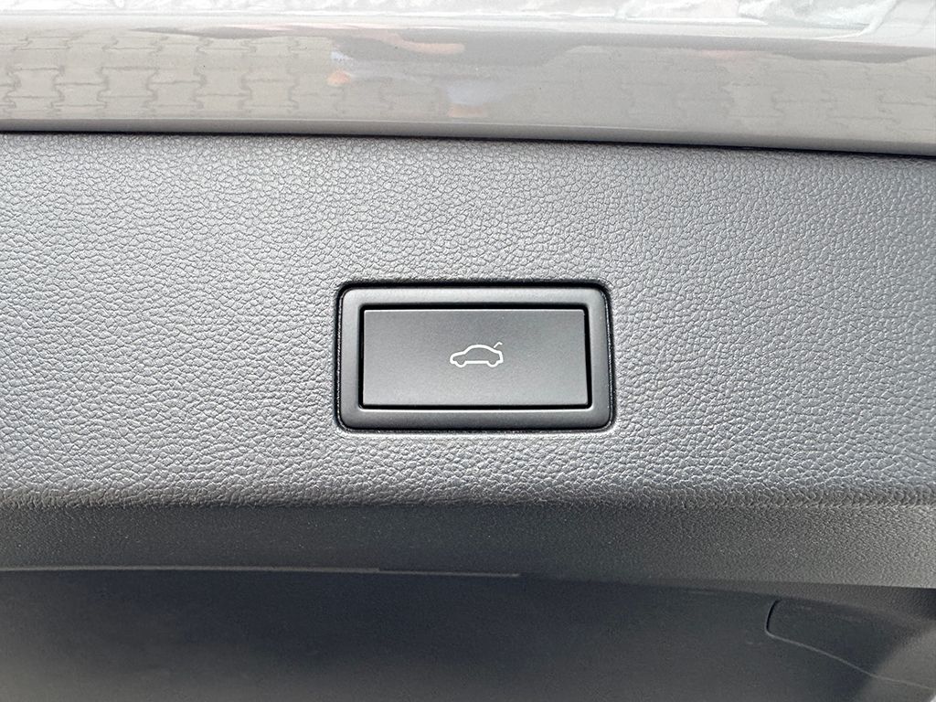 Golf VIII Variant 1.5 eTSI STYLE *DCC*STDHZG*