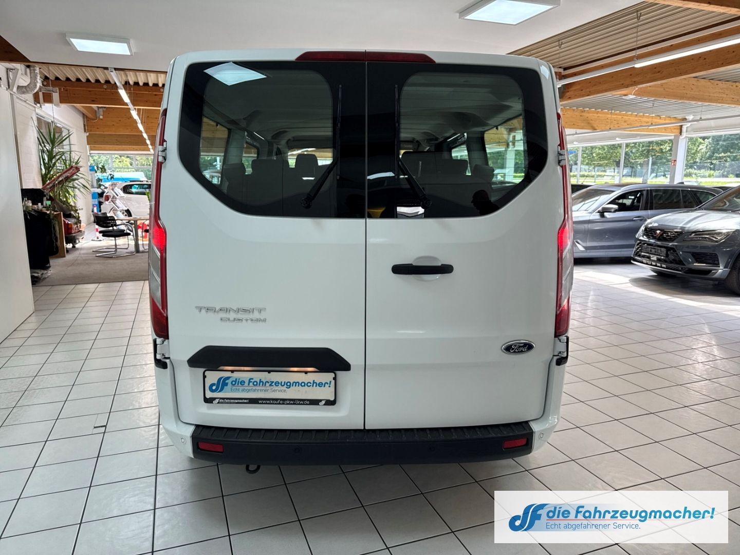 Fahrzeugabbildung Ford Transit Custom 320 L2 Trend 2.0 TDCi EU6d Dyn. K