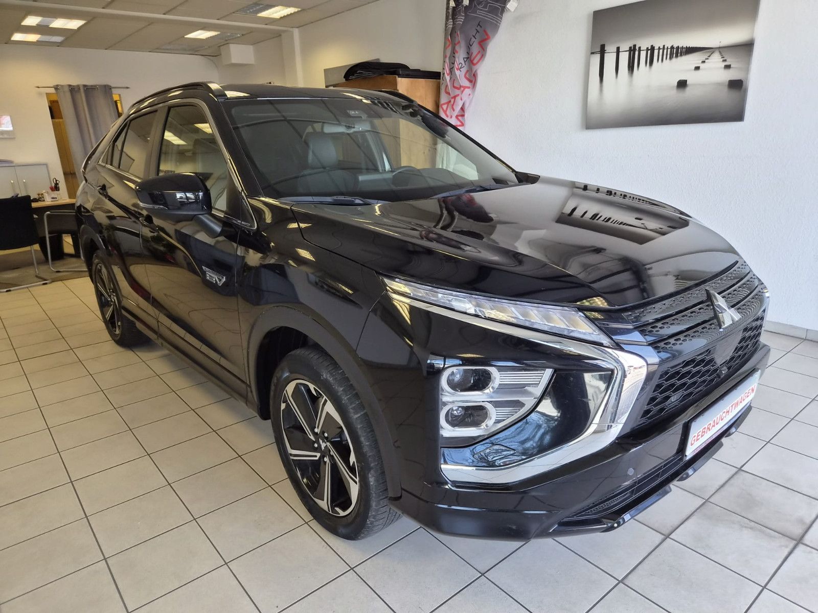 Fahrzeugabbildung Mitsubishi Eclipse Cross Plus Select Hybrid 4WD