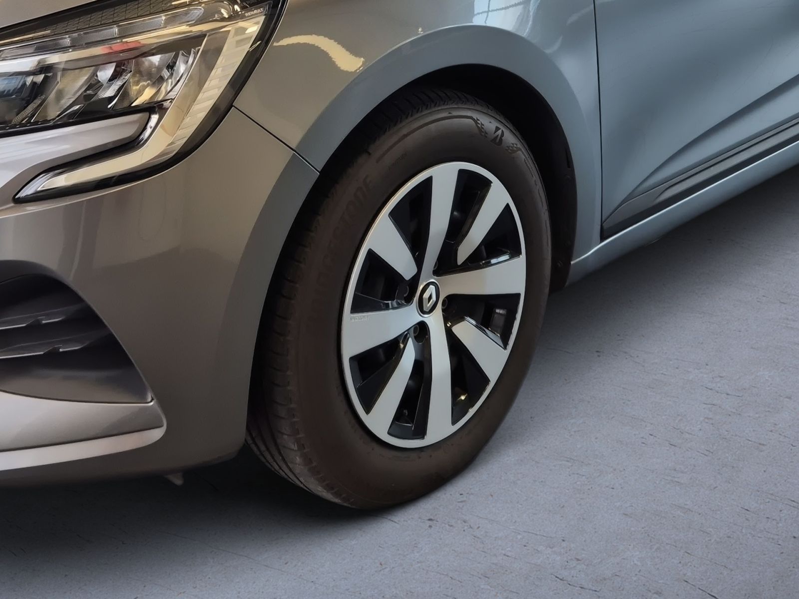 Fahrzeugabbildung Renault Clio V Equilibre 1.0 SCE 65