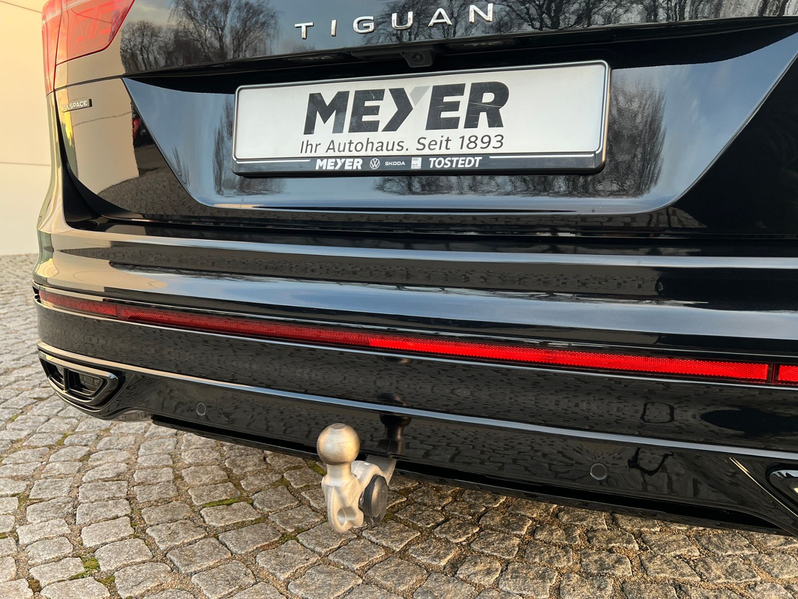 Fahrzeugabbildung Volkswagen Tiguan Allspace R-Line 2.0 TDI DSG 4MOTION *AHK,