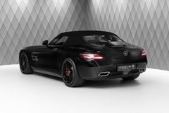 SLS AMG Roadster BLACK/RED EXCLUSIVE CAMERA