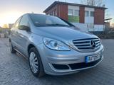 Mercedes-Benz B 200 Automatik,Klima,SHZ,AHK,1Hand - gebrauchte Mercedes-Benz B 200 aus dem Jahr 2006