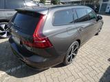 Volvo V60 T8 Twin Engine AWD Ultra Dark Plug-In (E6d) - Volvo mit Hybrid-Antrieb: Kombi, Automatik