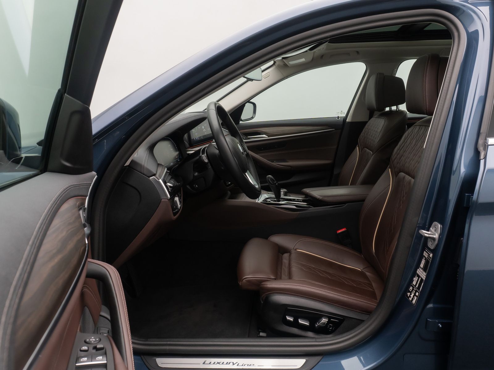 Fahrzeugabbildung BMW 540d xD Luxury Line Individual Panorama Massage