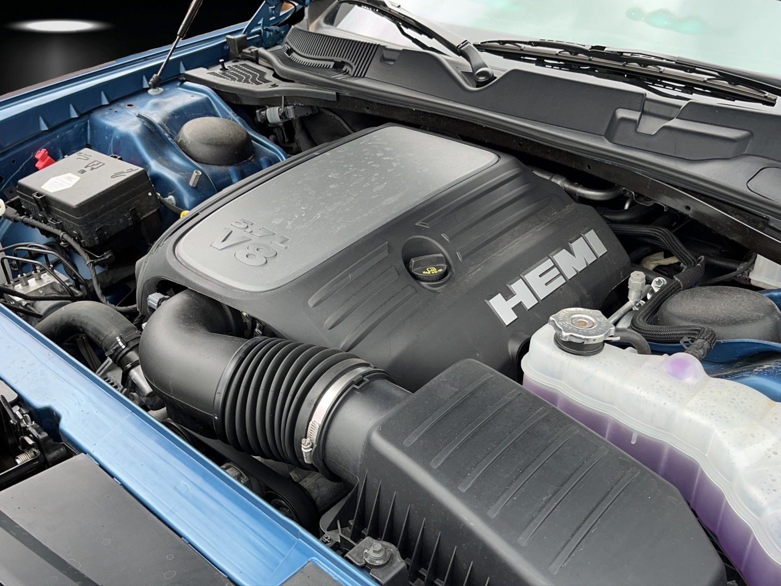 Fahrzeugabbildung Dodge Challenger R/T 5.7L V8