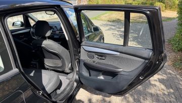 BMW 218 - 5