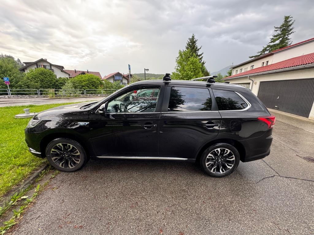 Mitsubishi Plug-in Hybrid Outlander