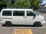 Volkswagen T4 Caravelle 2,5-l-Diesel TDI 75kW Standard - gebrauchte VW T4 Caravelle aus dem Jahr 1998