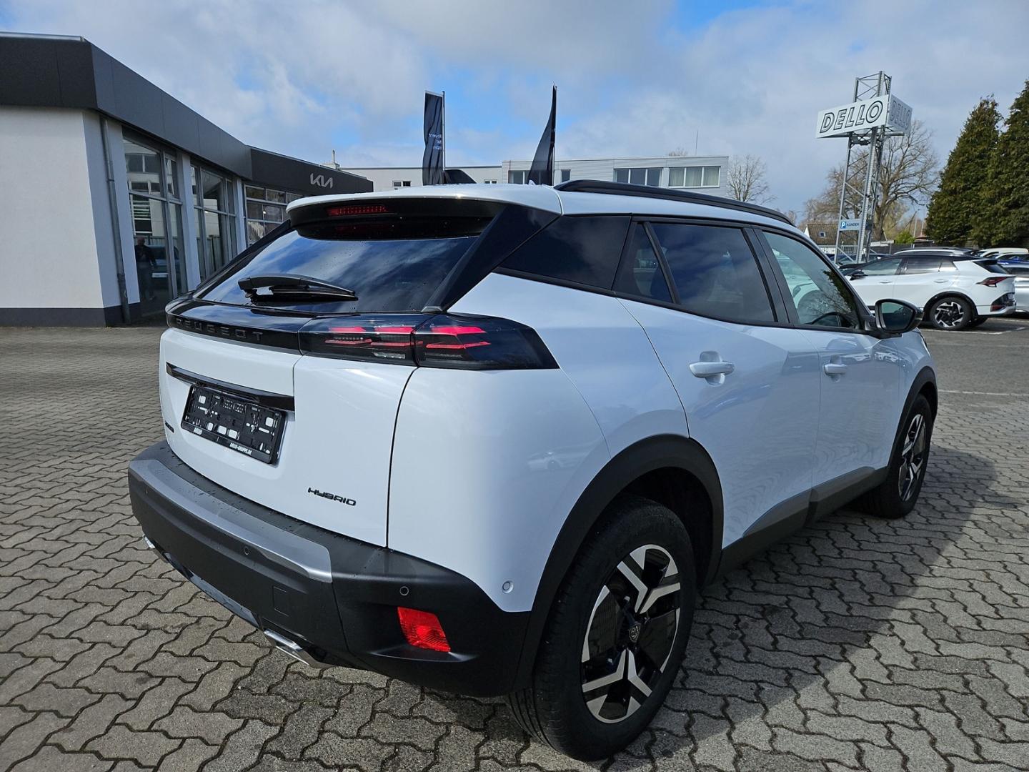 Peugeot 2008 1.2 Hybrid 145 Allure Apple CarPlay Sitzhei