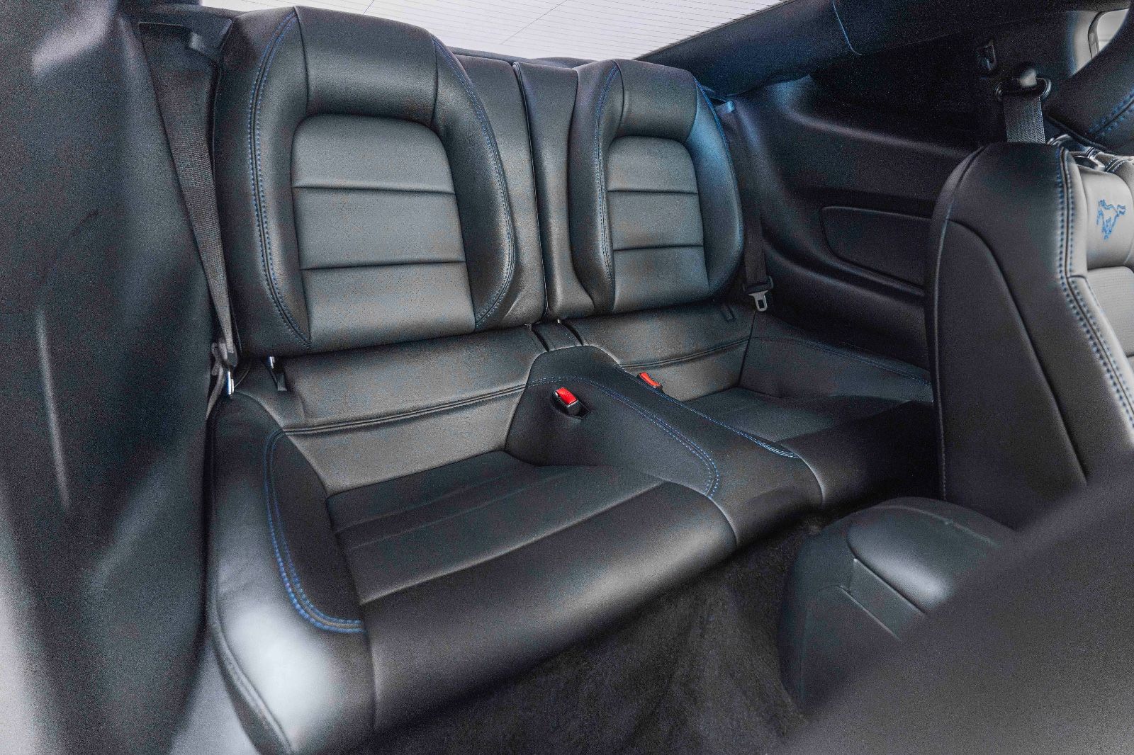 Fahrzeugabbildung Ford Mustang Ecoboost 2,3L KAM NAV LEDER Sitzh