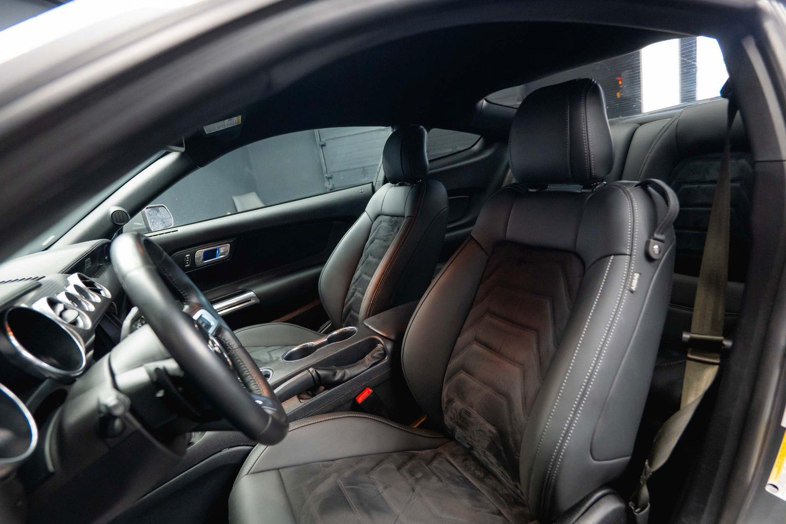 Fahrzeugabbildung Ford Mustang Shelby GT 500 5.0 V8 Performance CarPlay