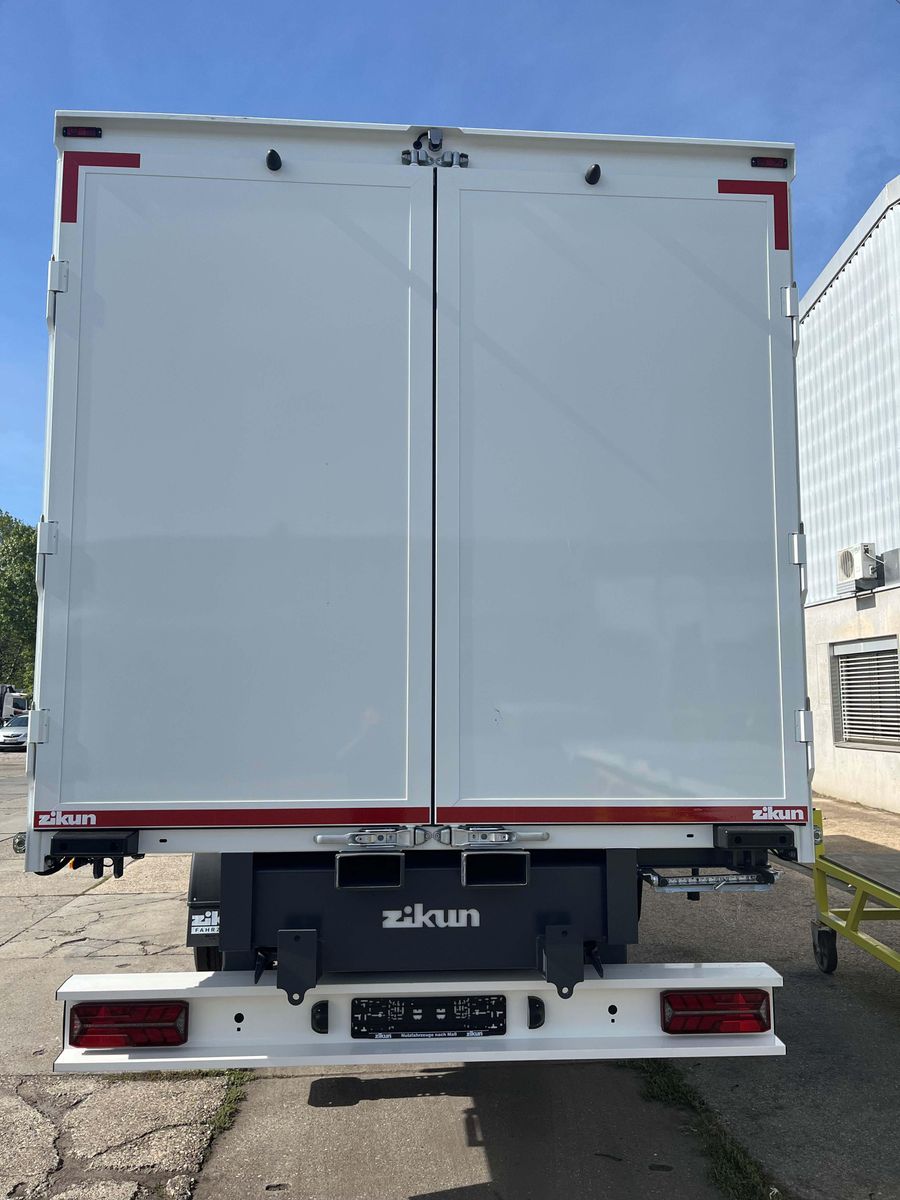 Fahrzeugabbildung DAF FAN XF480 Swing-Board-Aufbau für Mitnahmestapler