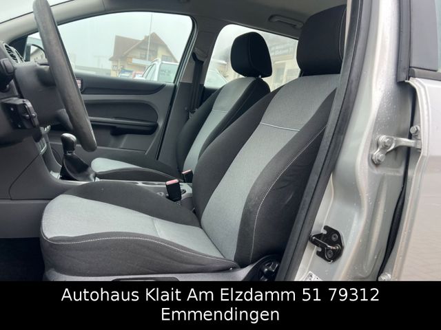Fahrzeugabbildung Ford Focus Turnier Style + 1.8