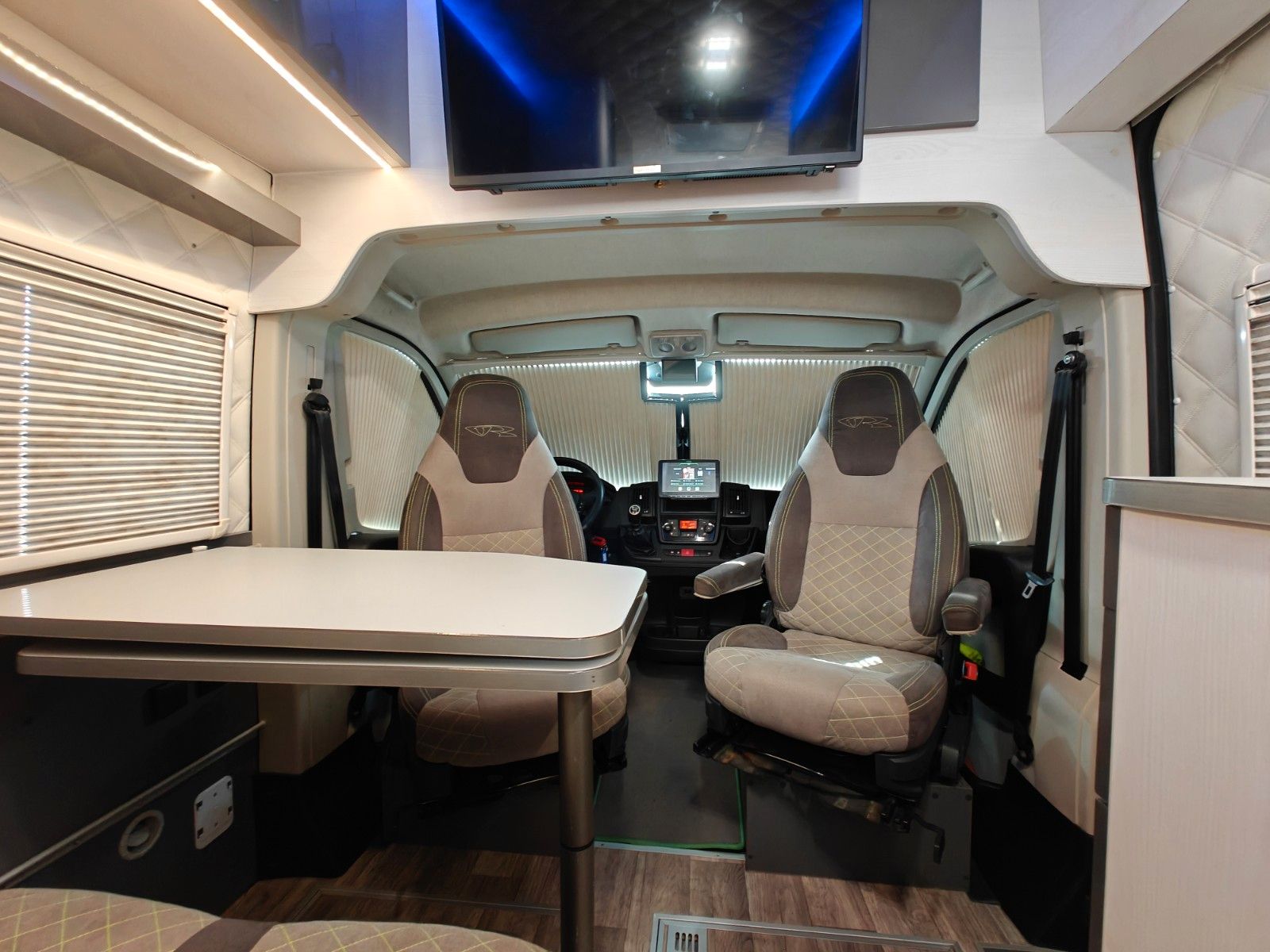 Fahrzeugabbildung Andere VR Motorhomes Pitanti 747 - Motorrad Transport -