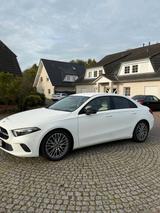 Mercedes-Benz A220 d Limousine/Multibeam - Mercedes-Benz A 220 aus 2022