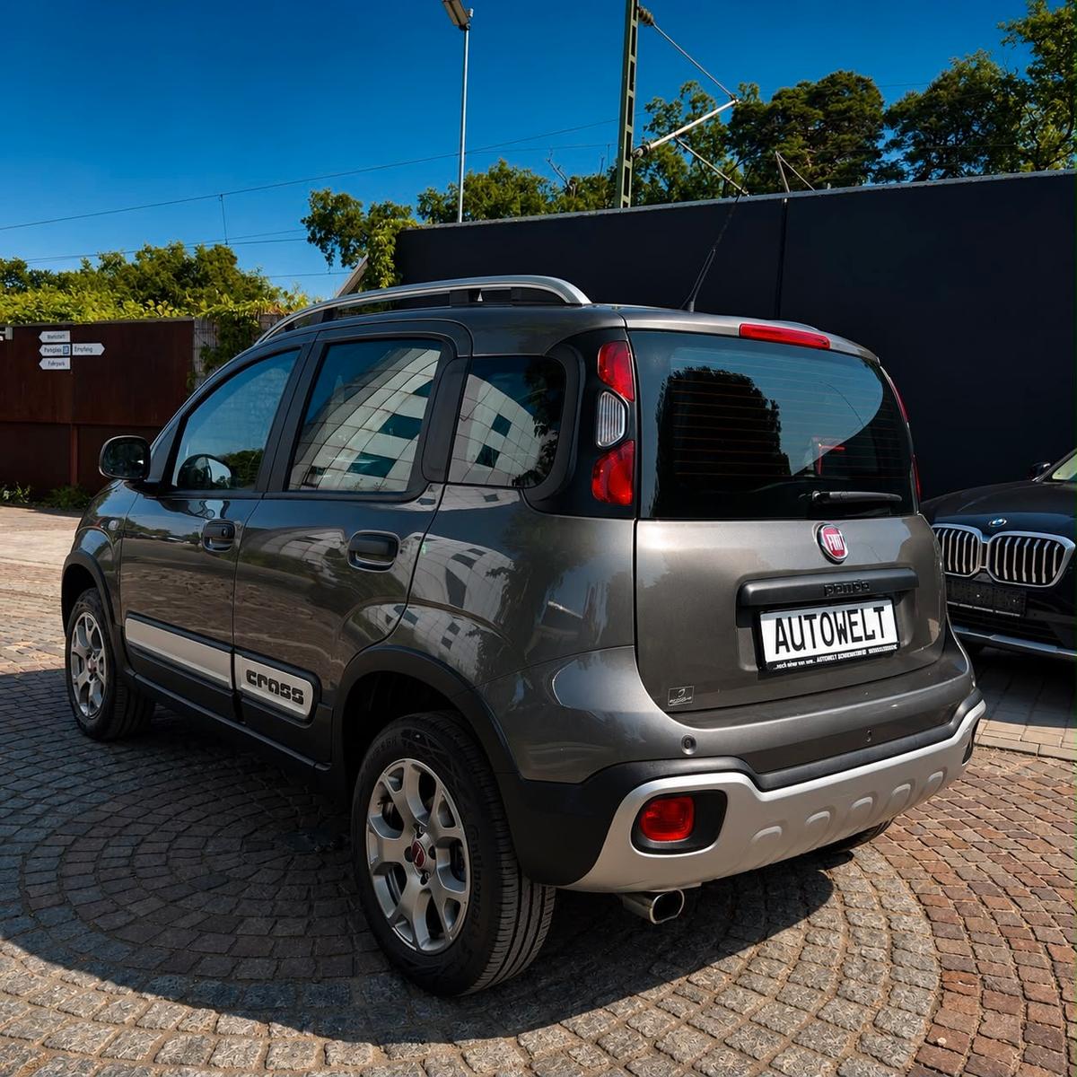 Fiat Panda Cross 4x4/1.Hand/Standhzg/SHZ/Klimaautom.
