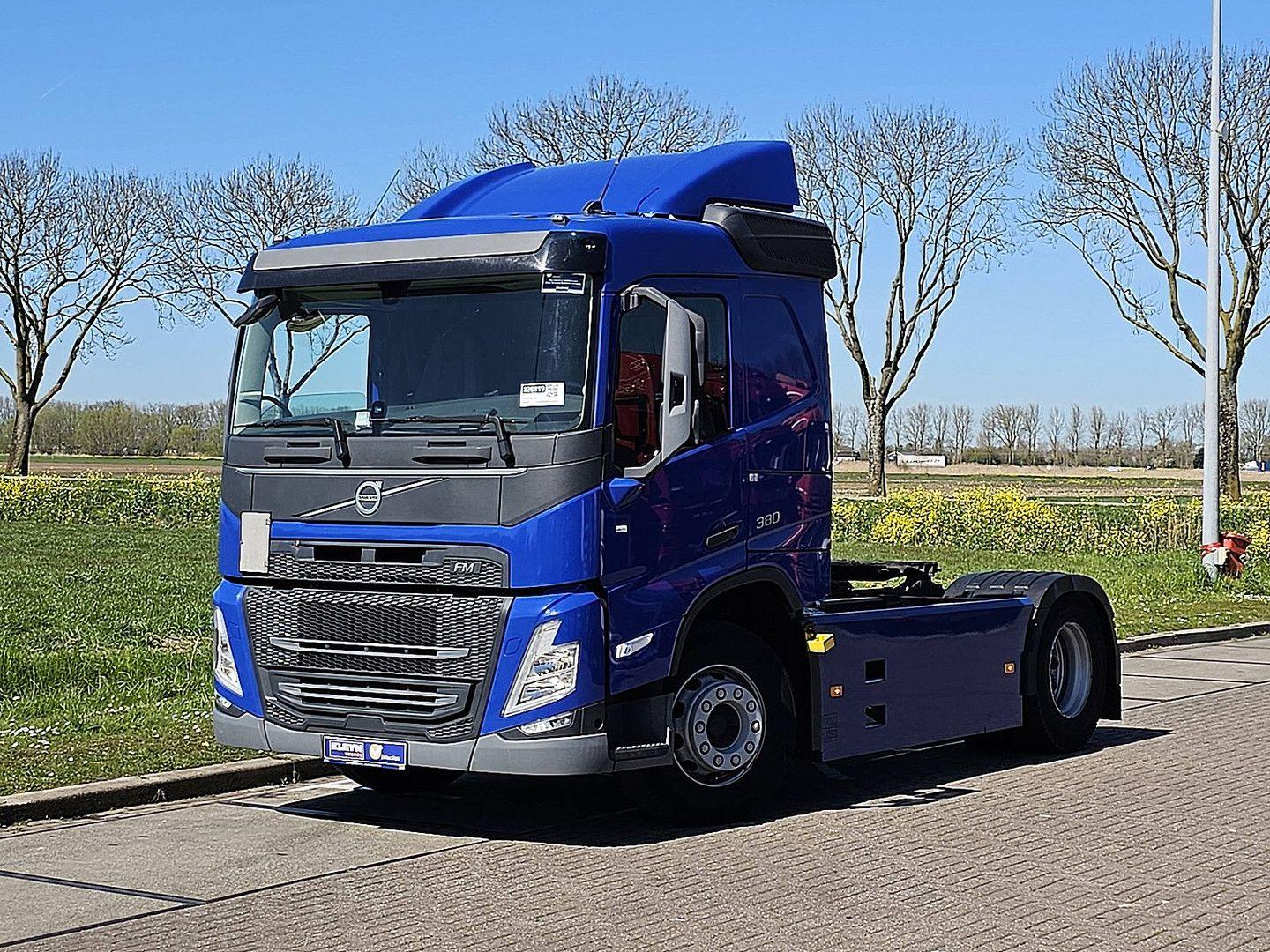 Volvo FM 380 180DKM SKIRTS