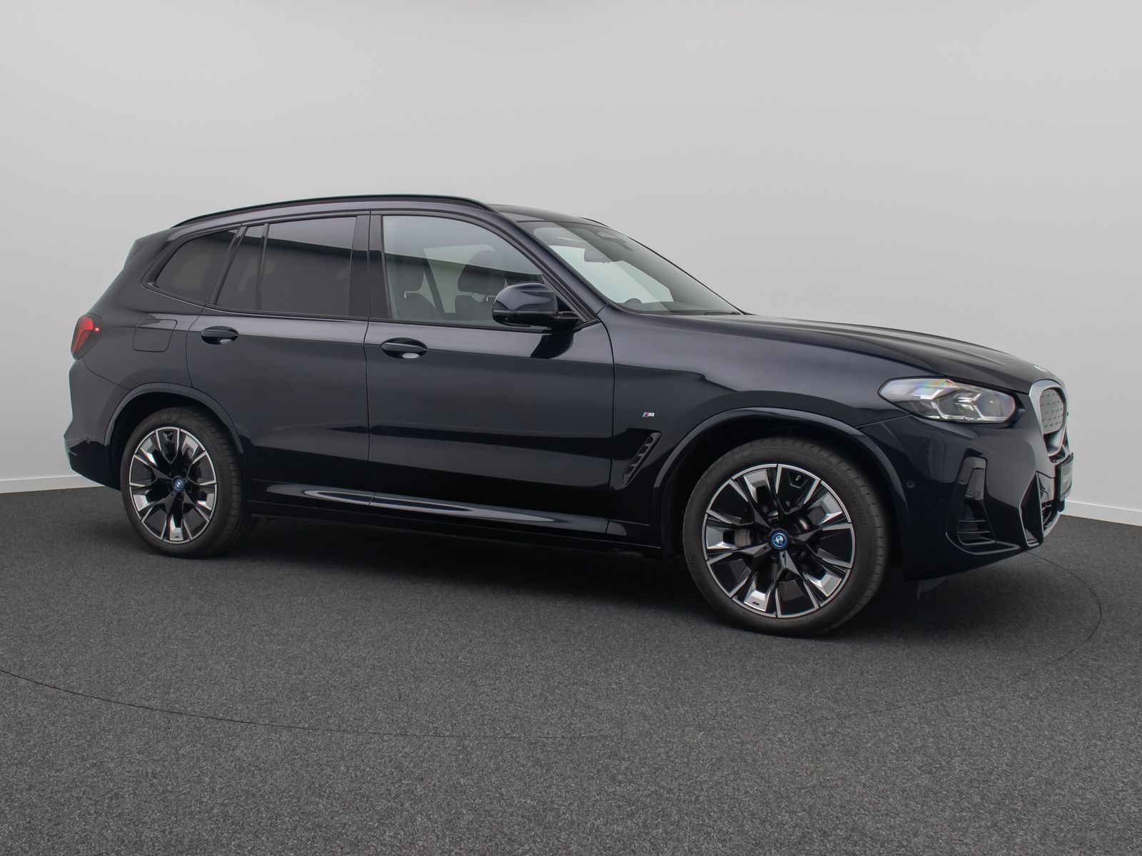Fahrzeugabbildung BMW iX3 Impressive M Sport Panorama 360° HUD DAB H/K