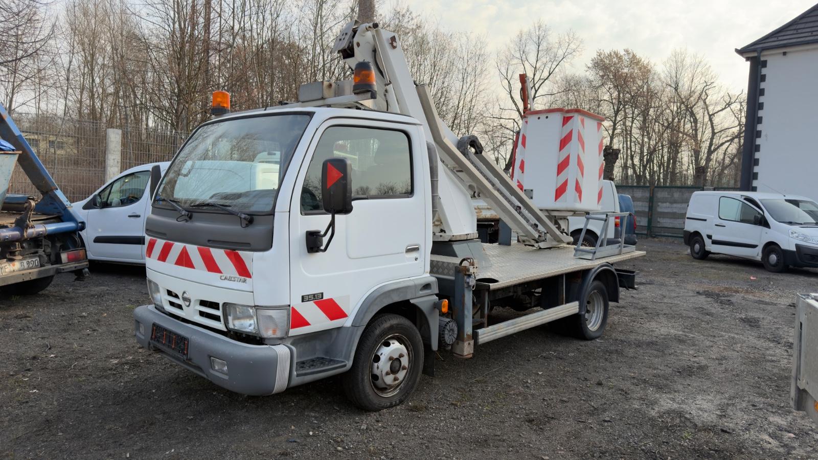 Nissan 35.13 Cabstar Hubarbeitsbühne 101 TLE 10 Meter