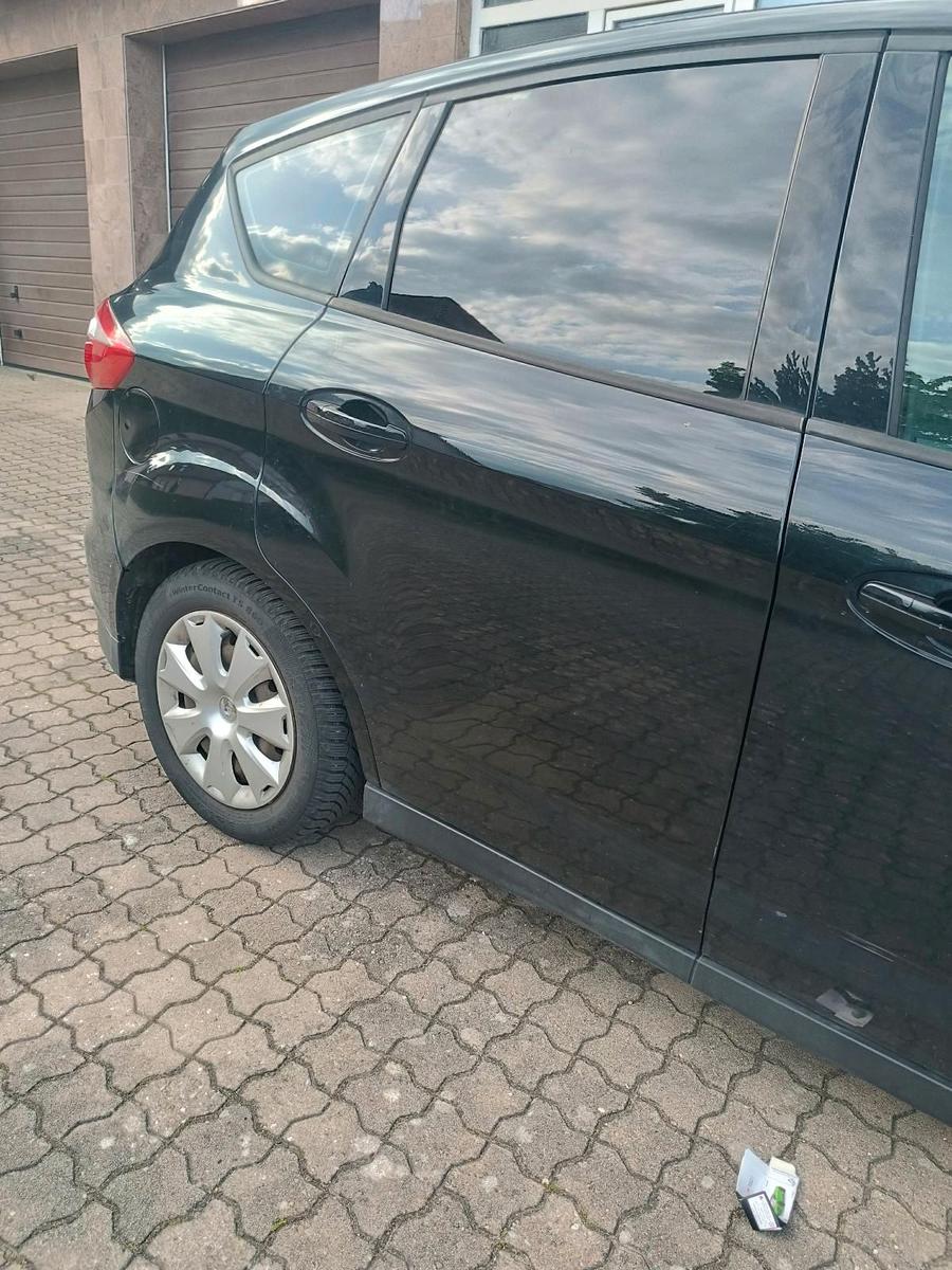 Ford C-MAX 2011 — interior