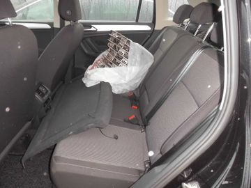 Volkswagen Tiguan - 11
