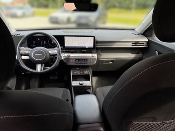 Hyundai KONA - 12