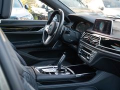 BMW M760 – 18 / 37