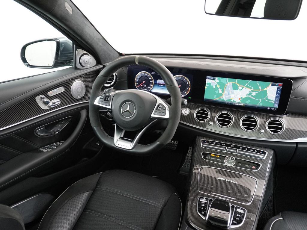 Mercedes-Benz E 63 AMG S 4MATIC+ Händlerwartung panorama dach