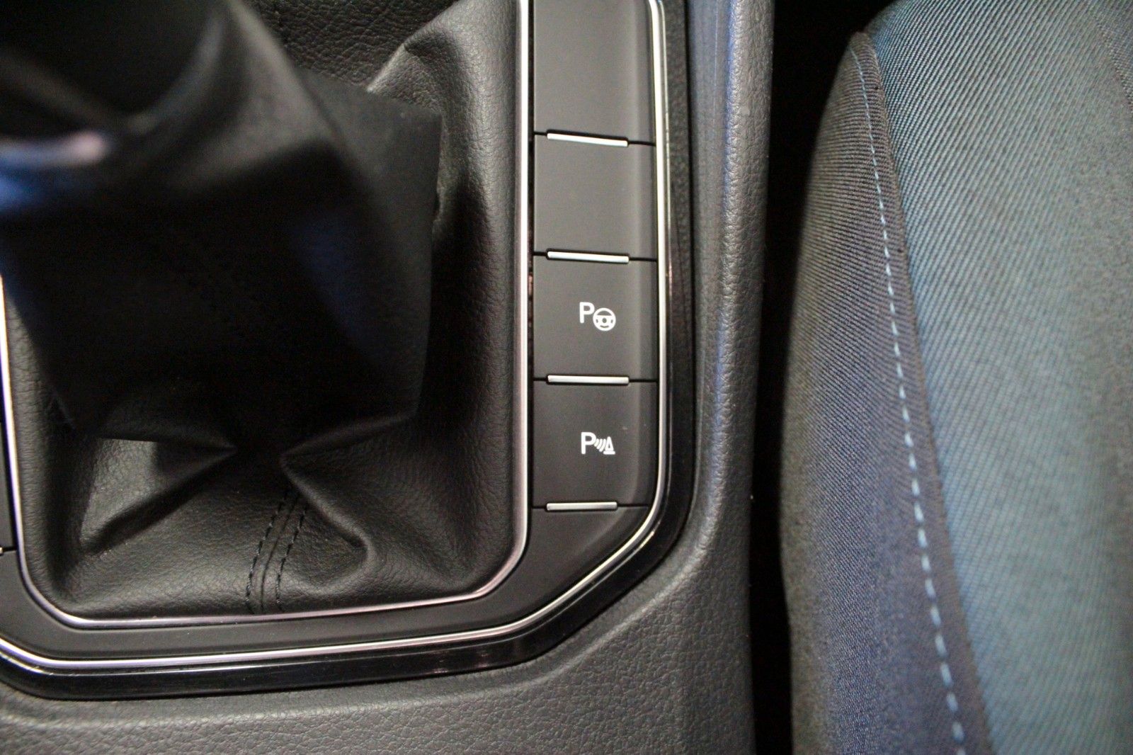 Fahrzeugabbildung Volkswagen Golf Sportsvan 1.0 TSI OPF IQ.DRIVE
