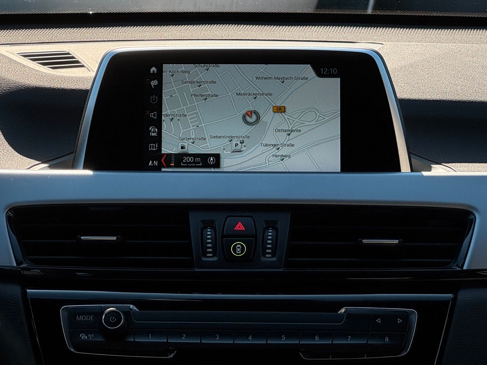 Fahrzeugabbildung BMW X1 sDrive20i Advantage Tempomat AHK PDC SHZ LED