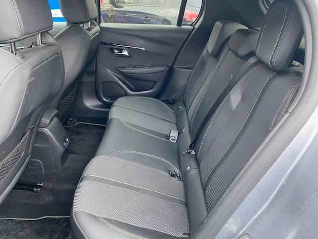 Fahrzeugabbildung Peugeot 208 GT MildHybrid 145 e-DSC6