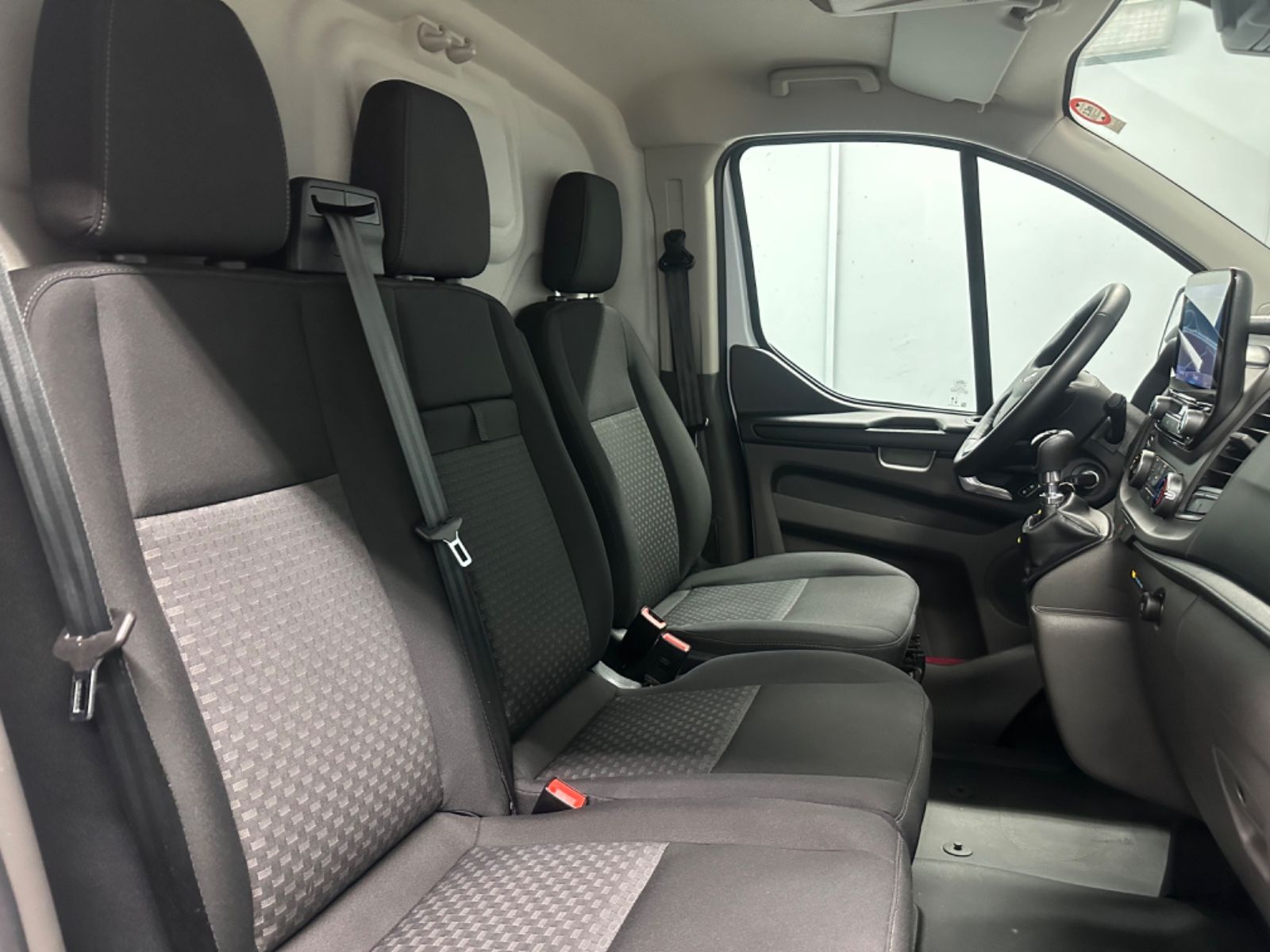 Fahrzeugabbildung Ford Transit Custom 300 L1H1 TREND*KAMERA*PDC*NAVI*