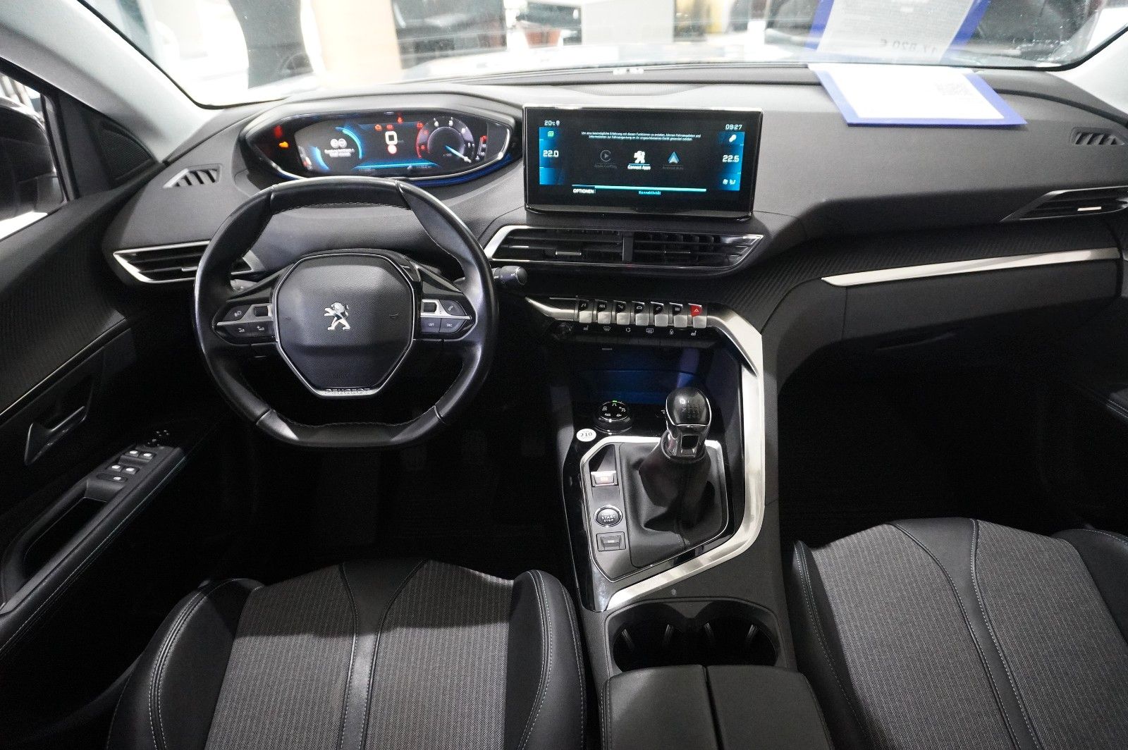 Fahrzeugabbildung Peugeot 3008 1.5D ALLURE NAVI/LED/KAMERA/SPORT/VIRTU/AHK