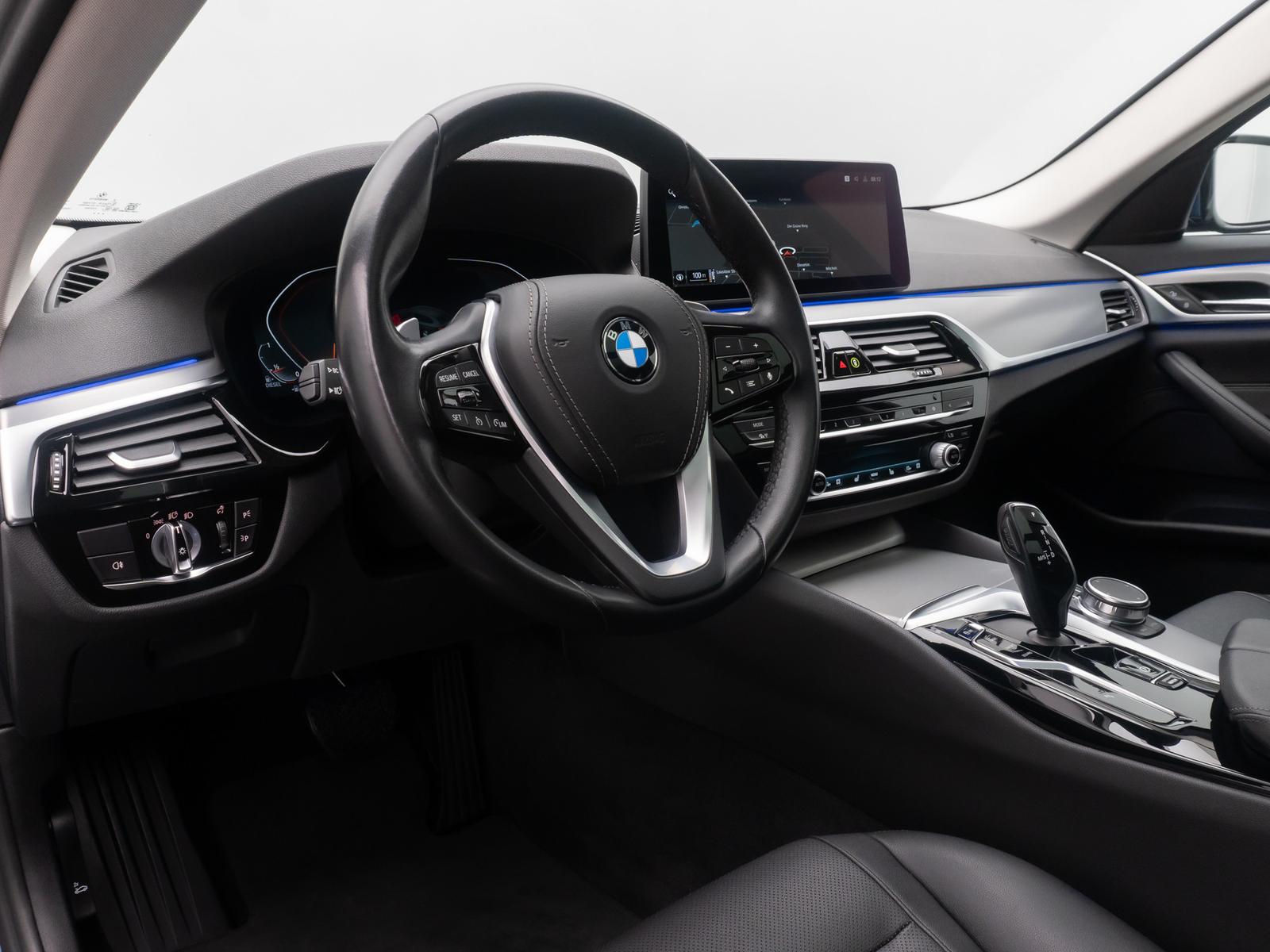 BMW 520 d xD DAB HUD Kamera Alarm Panoram Leder Sport, миниатюра 21