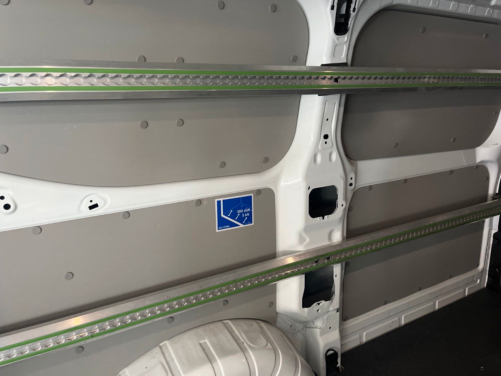 Fahrzeugabbildung Ford Transit Custom L1 TREND LED NAVI CAM ACC SHZ uvm