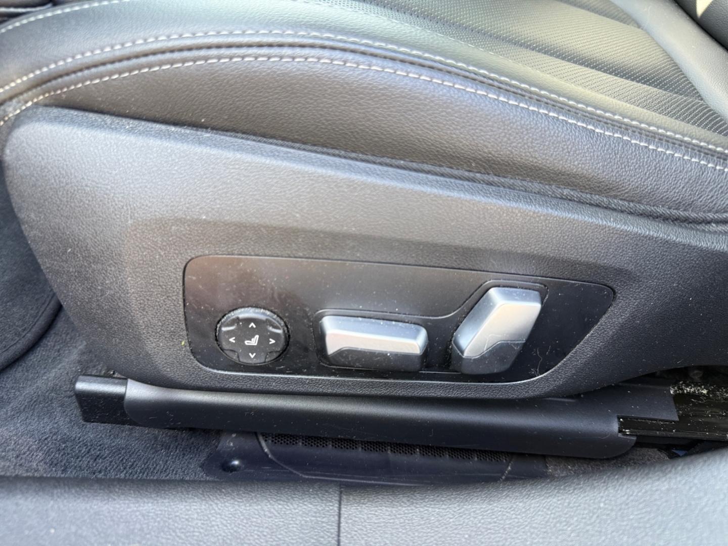BMW 330 e xDrive M Sport Touring*Laser*Pano*HuD*360°