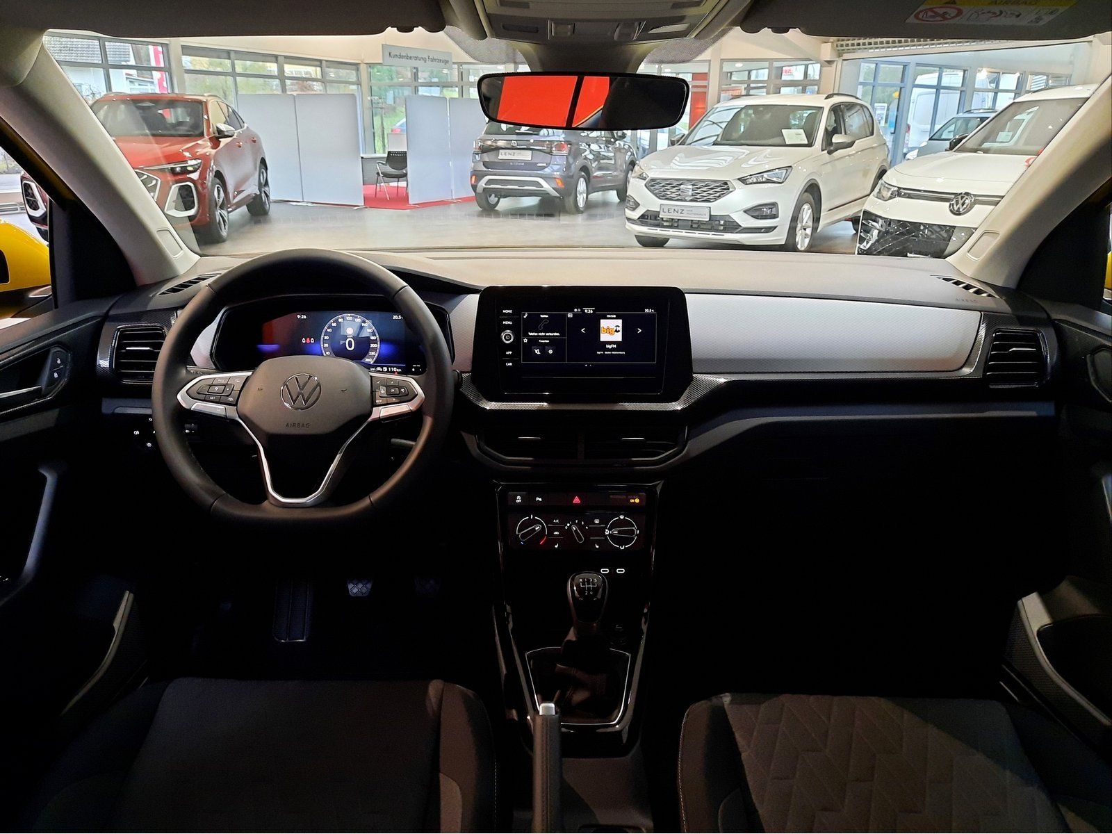 Fahrzeugabbildung Volkswagen T-Cross Life TSI *LED*PDC*ACC*Sitzhzg*App-Conn*