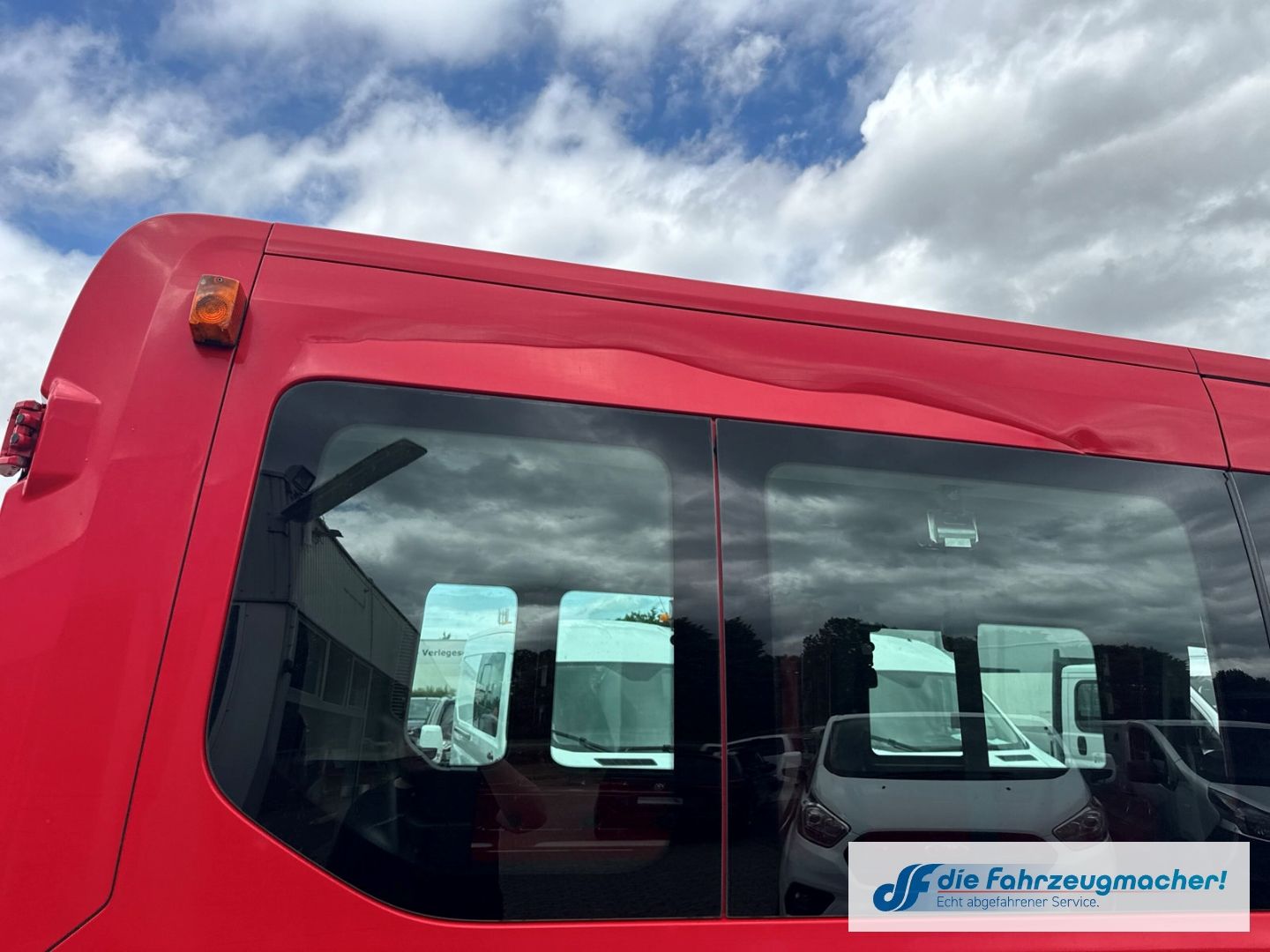 Fahrzeugabbildung Ford Transit Kombi 350 L3 Trend 2.2 TDCi *4371 *KLIMA