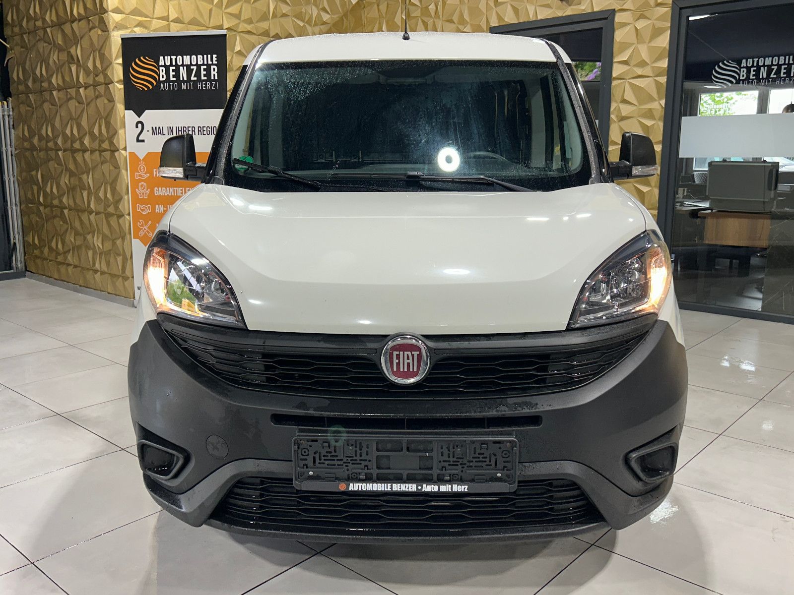 Fahrzeugabbildung Fiat Doblò MAXI/KAMERA/KLIMA/2-SITZ