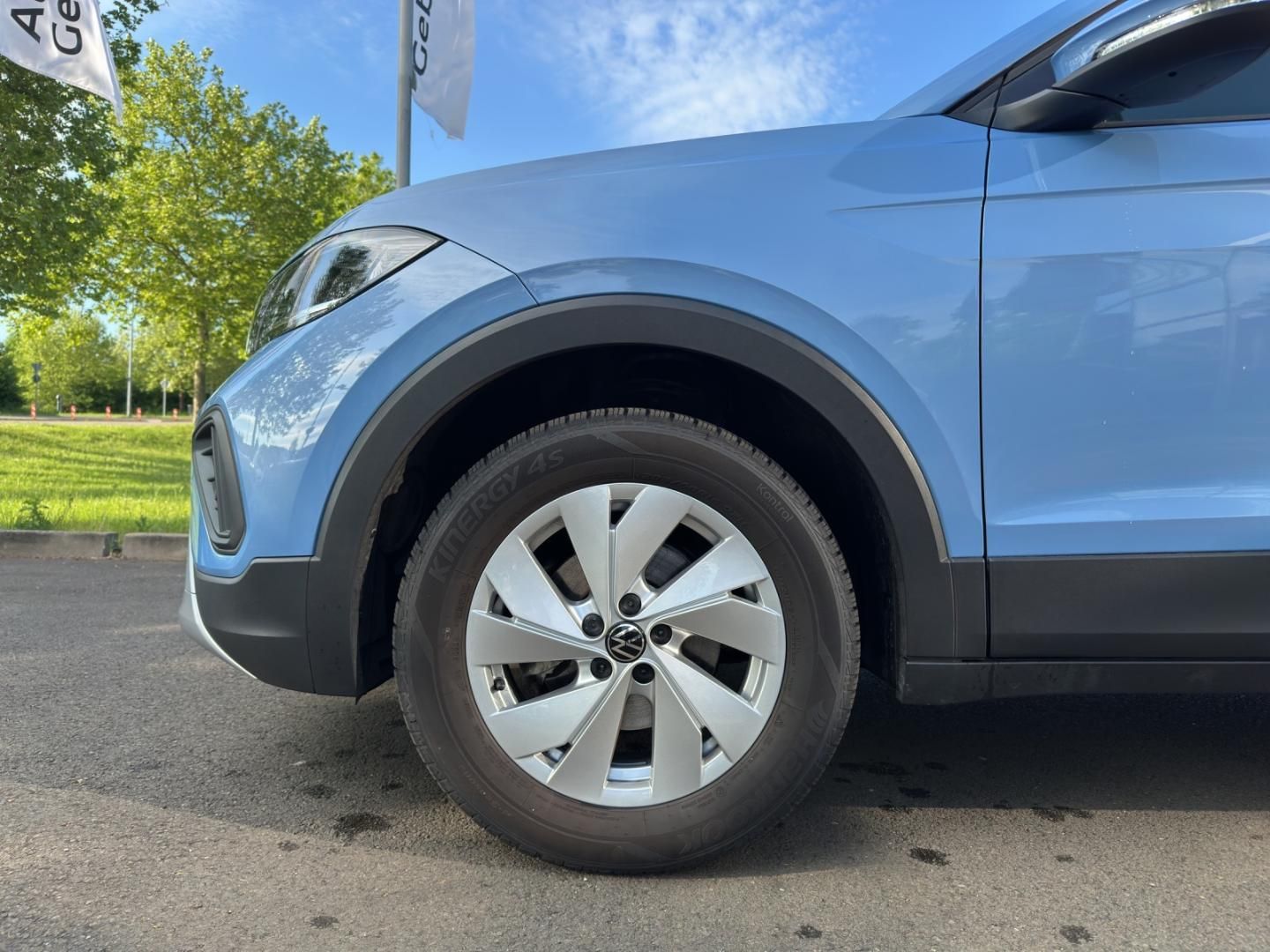 Fahrzeugabbildung Volkswagen T-Cross 1.0 TSI 70 kW Life LED,Navi,SHZ,ACC,PDC