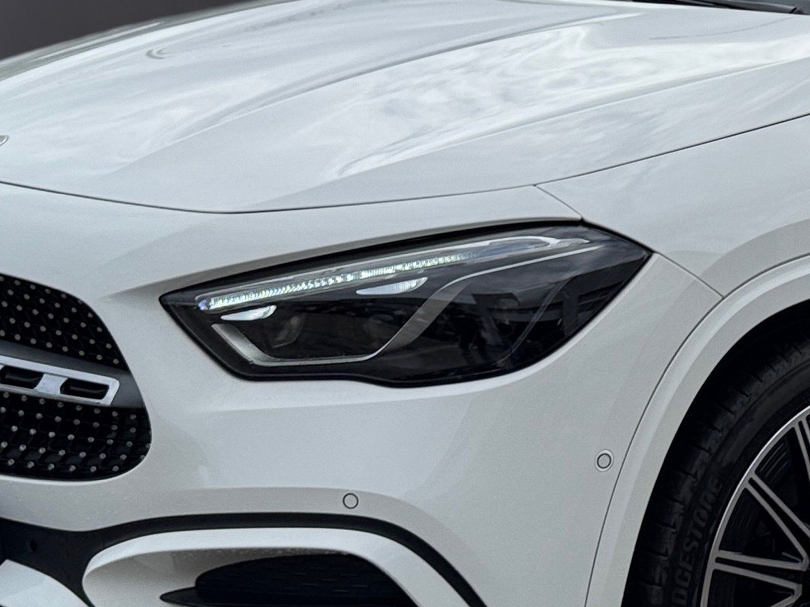 Fahrzeugabbildung Mercedes-Benz GLA 200 AMG Prem Plus*Pano*HUD*Multibeam*Totwink
