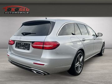 Mercedes E 220 - 2