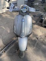 Vespa Elettrica 45 km/h fahrbar ab 15 Jahre - VESPA SILBER