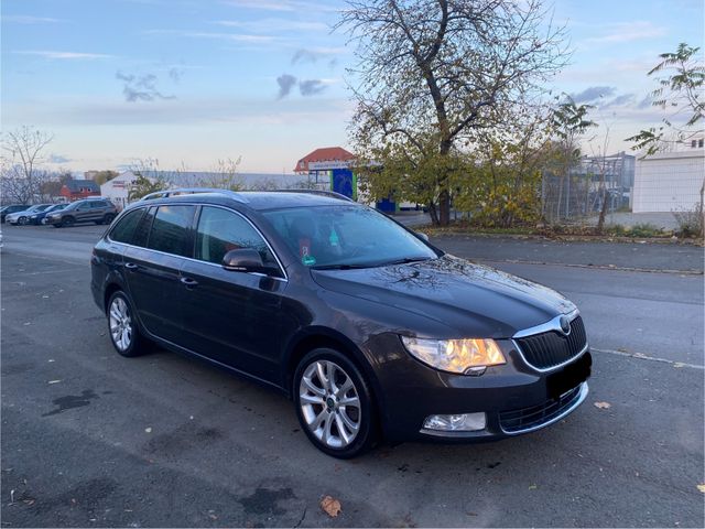 Skoda Superb 1.8 TSI DSG Family Combi Family