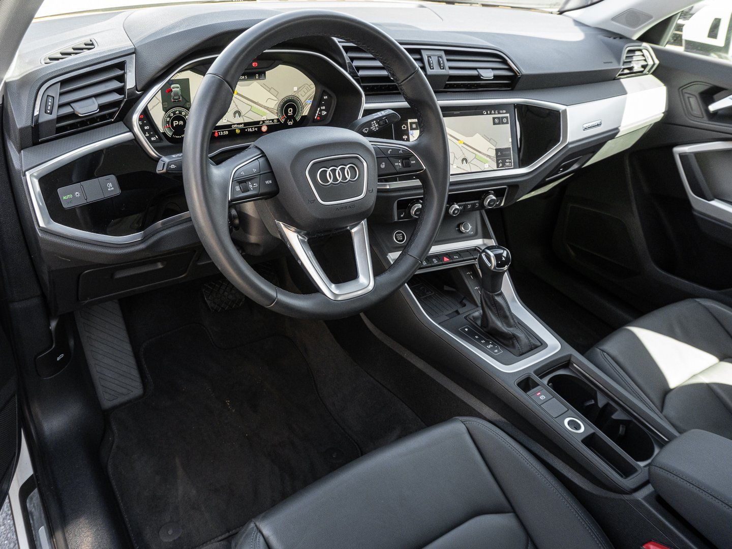 Audi Q3 SUV advanced 40 TFSI quattro S tronic Pano Vi foto 10