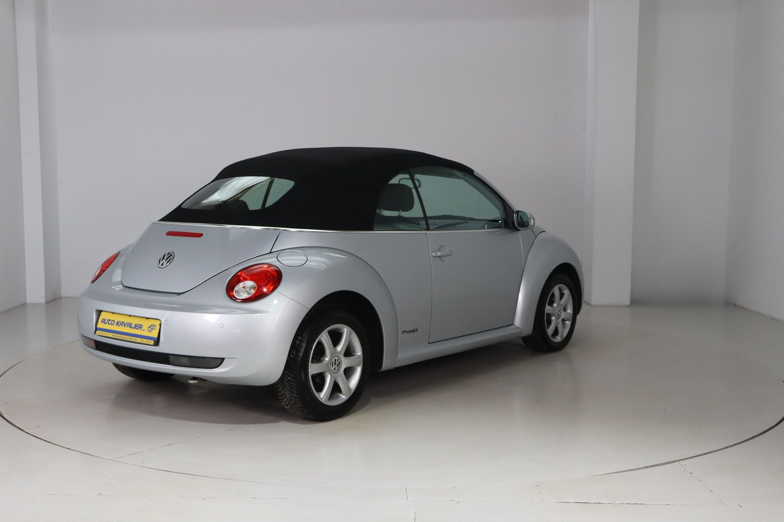 Fahrzeugabbildung Volkswagen New Beetle 1.6 Freestyle Cabriolet * Klima * PDC